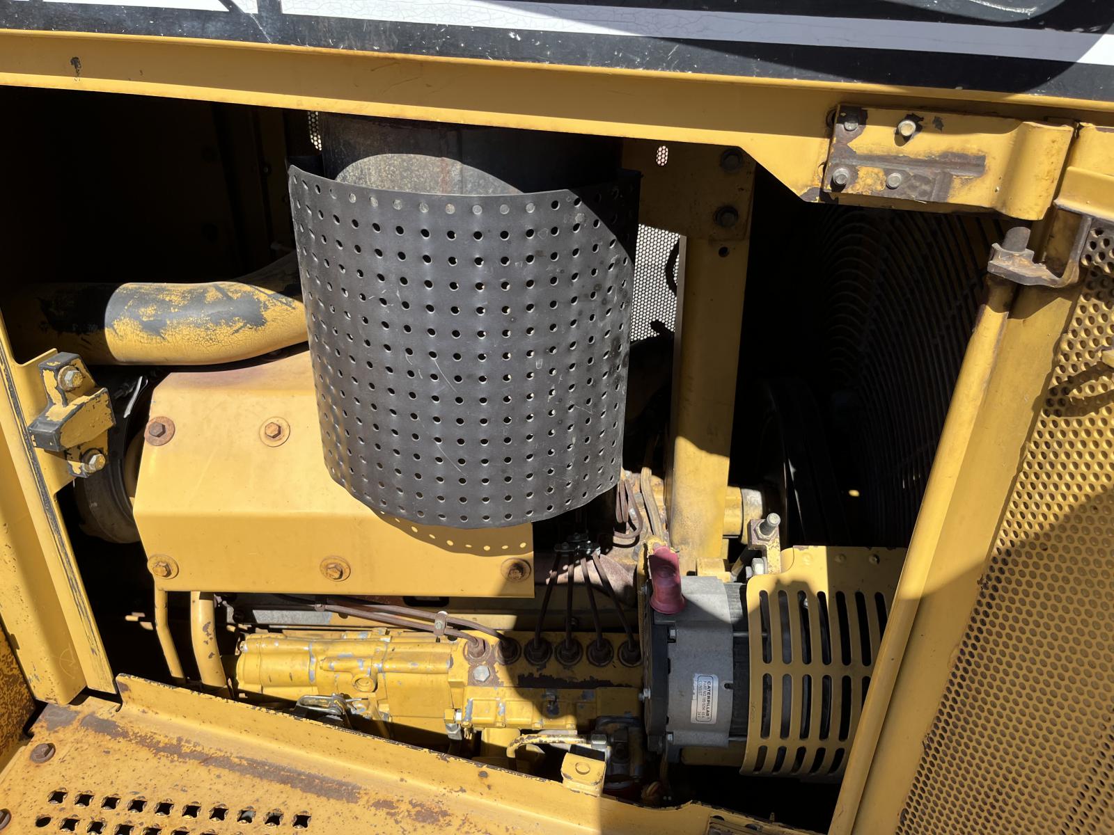 ./imagenes/INVOICE/2019/16898/TOPADOR FRONTAL CATERPILLAR D6R (33).JPG